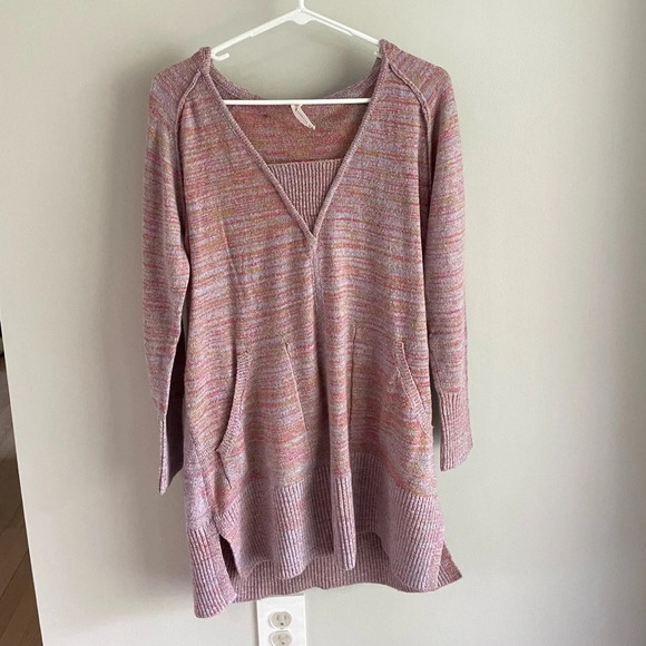 Daily Practice by Anthropologie - Hooded Ombré Pink Oversized Sweater - Small - Picture 3 of 11